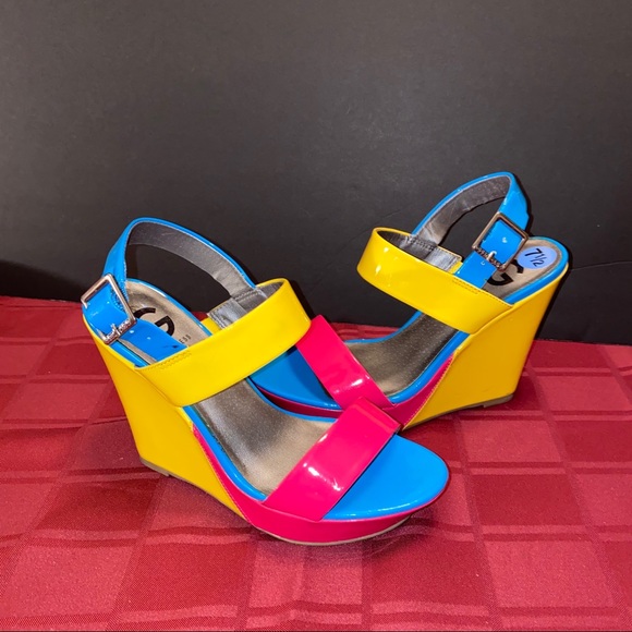 🔥G by Guess Multicolor Pink, Yellow & Blue Wedge Like New 7.5 CUTE! 🌺3xHost Pick - Picture 6 of 11